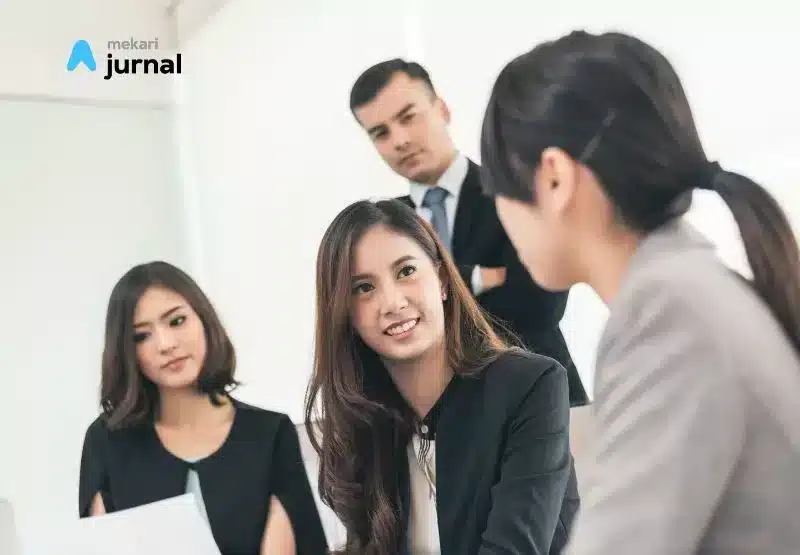 bentuk tim administrasi terbaik untuk bantu kelola keuangan anda